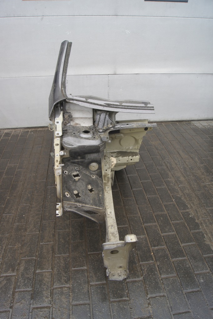 фото №1, Чверть підкрилок лонжерон правий перед 308 t9 sw