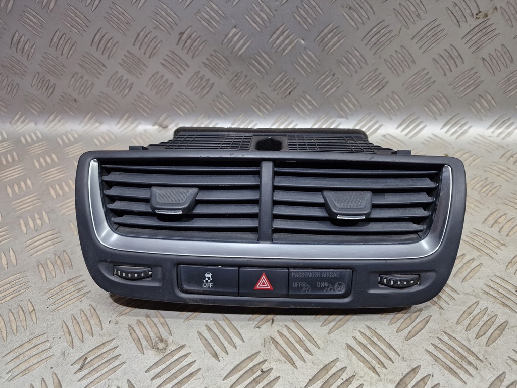 фото №1, Средняя решётка впуск воздуха opel mokka