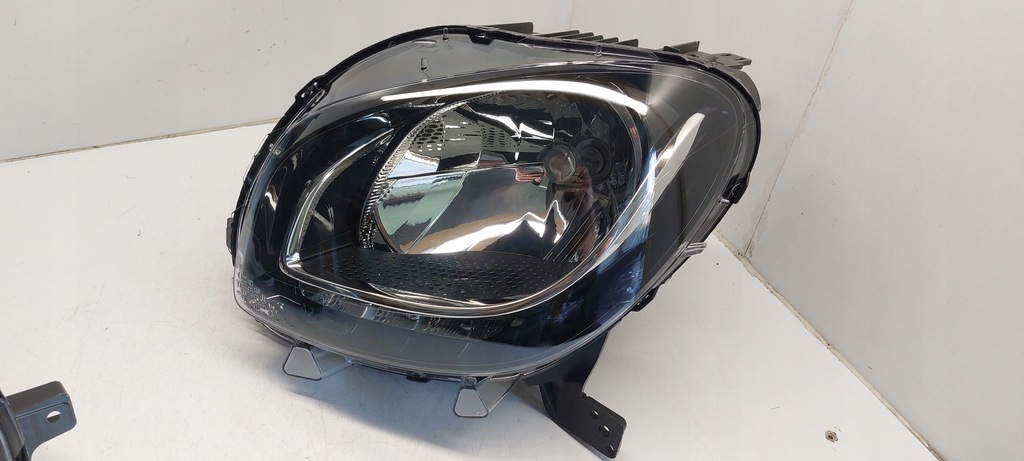 фото №8, Smart a453 fortwo iii лампи передні перед ліва права комплект