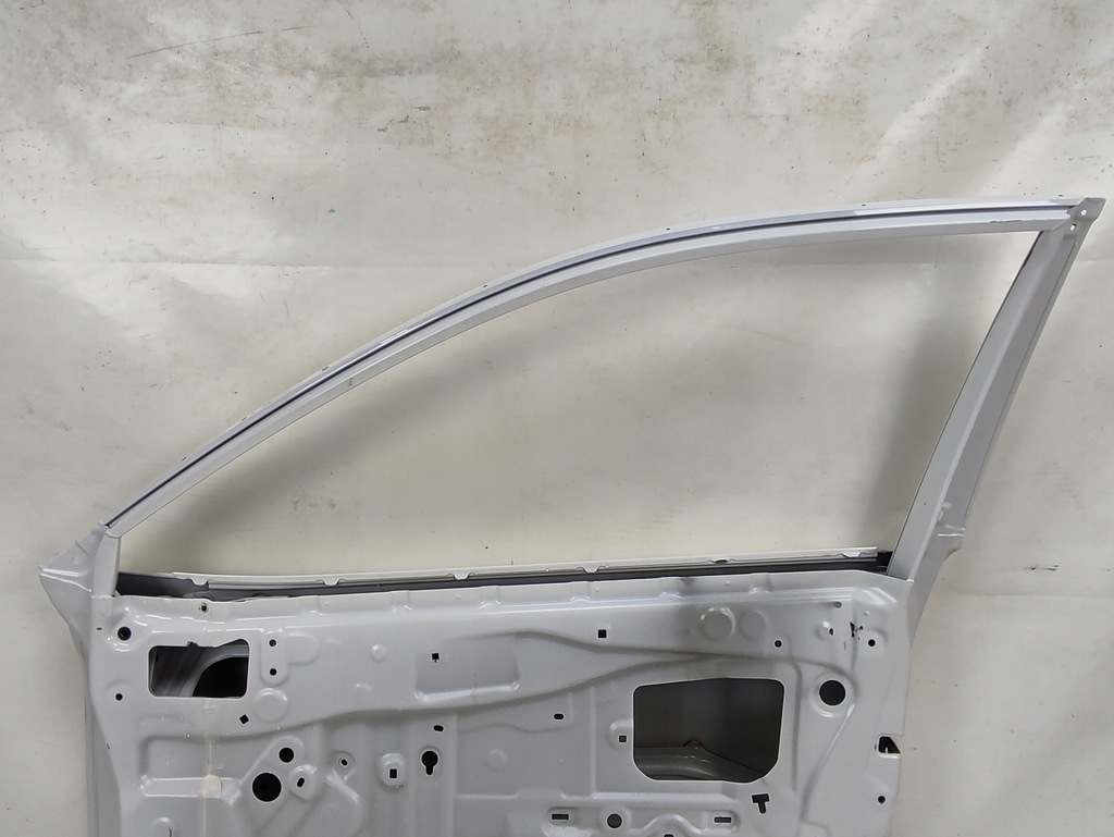 фото №10, Toyota corolla cross дверь правое передние перед 2022-