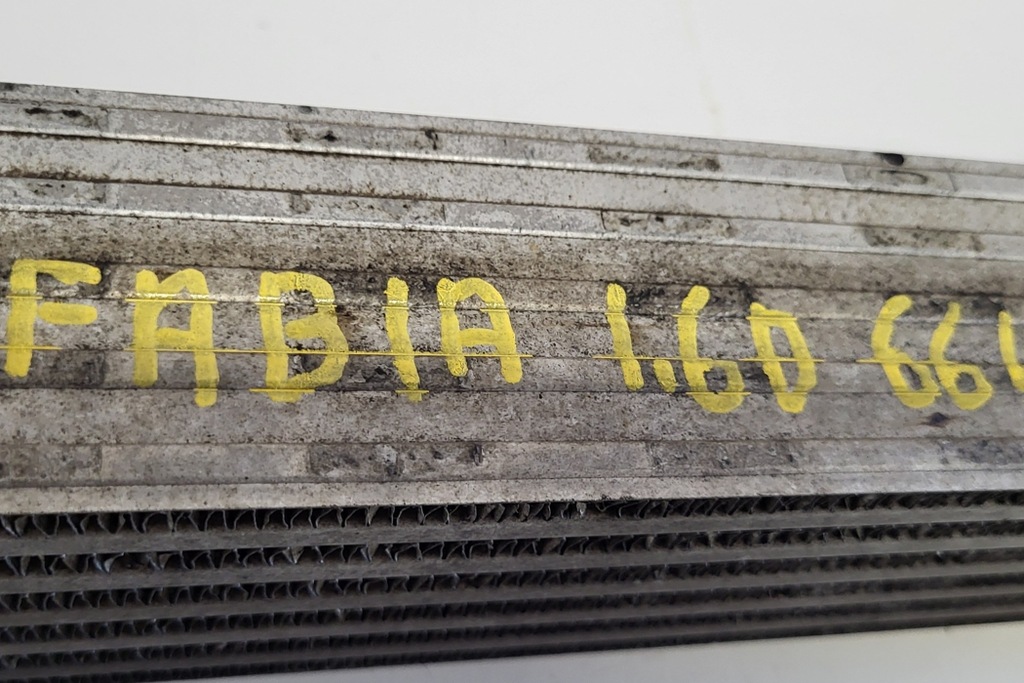 фото №1, Радиатор интеркулер skoda rapid nh3 6r0145805 1.6l дизель 77kw 2012