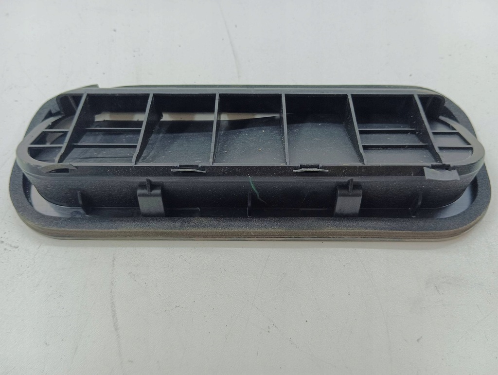 фото №5, Lexus nx 2017 решётка вентиляционная pod бампером задним