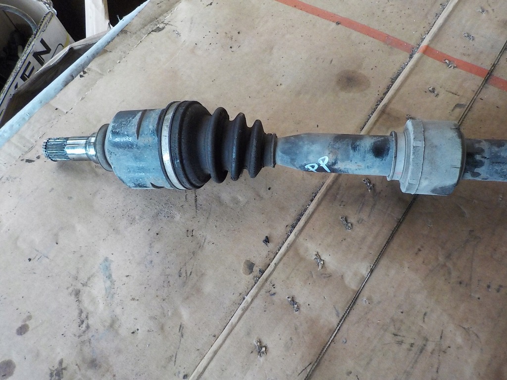 фото №3, Toyota auris 1.3b привідний вал правий перед