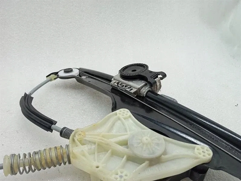 Bmw m8 g16 5a52ee4 door winder правий регулятор Зі Шроту