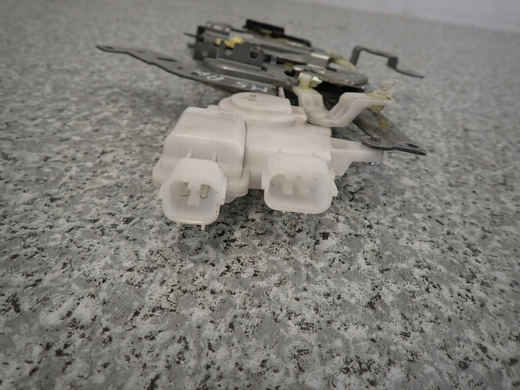 фото №8, Mazda 5 mazda5 05-siłownik замка двері задніх правих