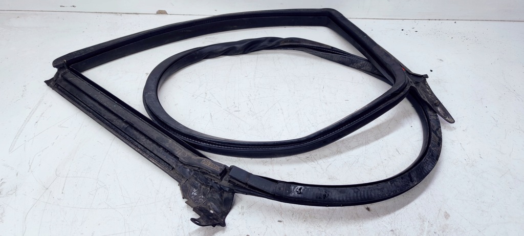 фото №1, Прокладка двері правий задня audi a5 8t 8t8833708