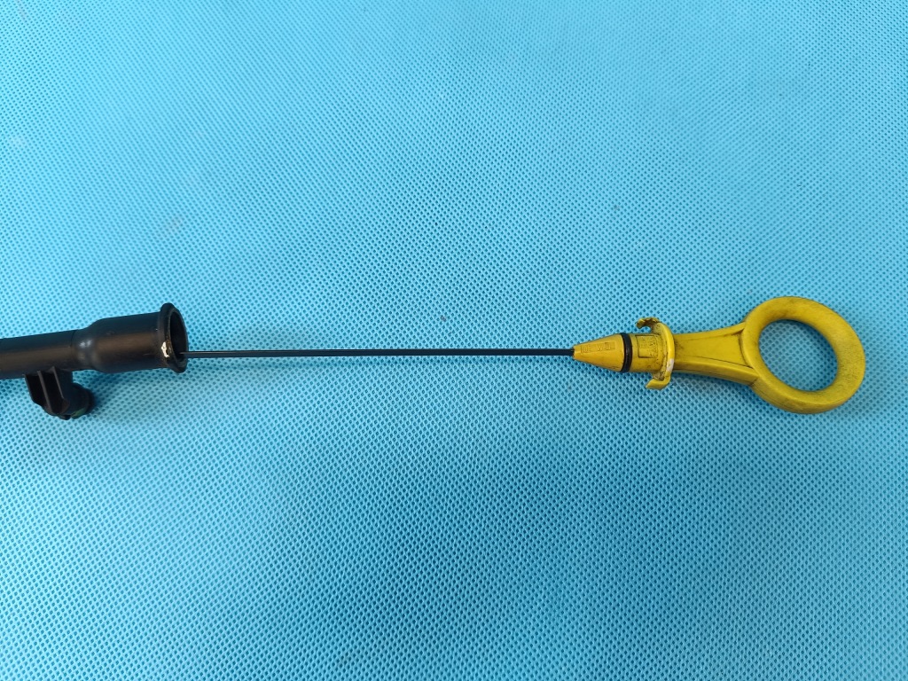 фото №8, Skoda superb 3 combi 2.0tfsi 206kw 4x4 2018r щуп щуп масла 06k115610e