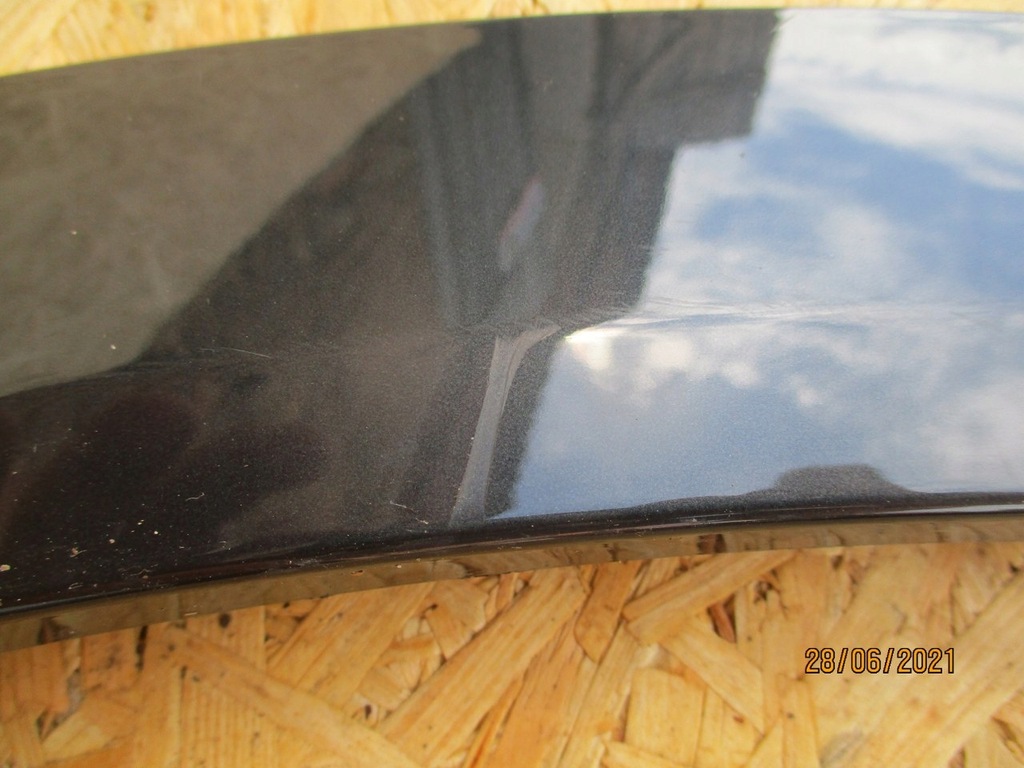 фото №10, Audi e-tron 4ke молдинг крила правий перед