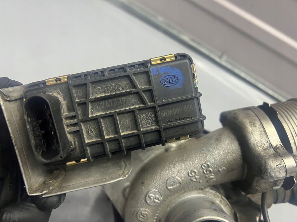 Турбонагнітач ліва турбіна turbo регулятор audi a8 d4 4.2 tdi 057145873p Недорого