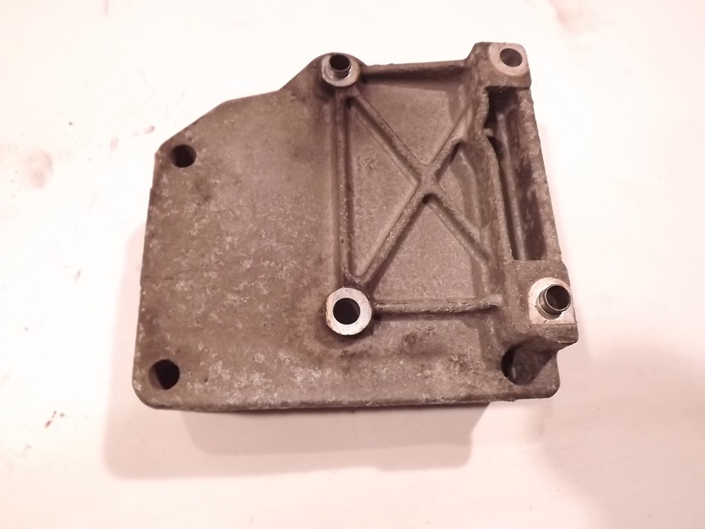 фото №1, Peugeot 307 кронштейн кронштейн двигателя 1.6 16v !!