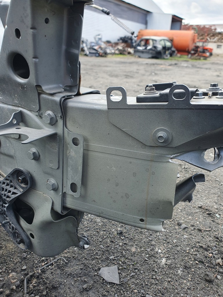 фото №11, Volvo v60 2018-2024 чверть ліва перед передня поріг лівий