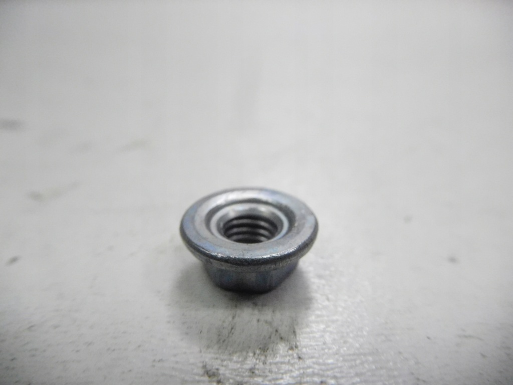 фото №4, 9x гайка скло renault twingo iii 7703033168