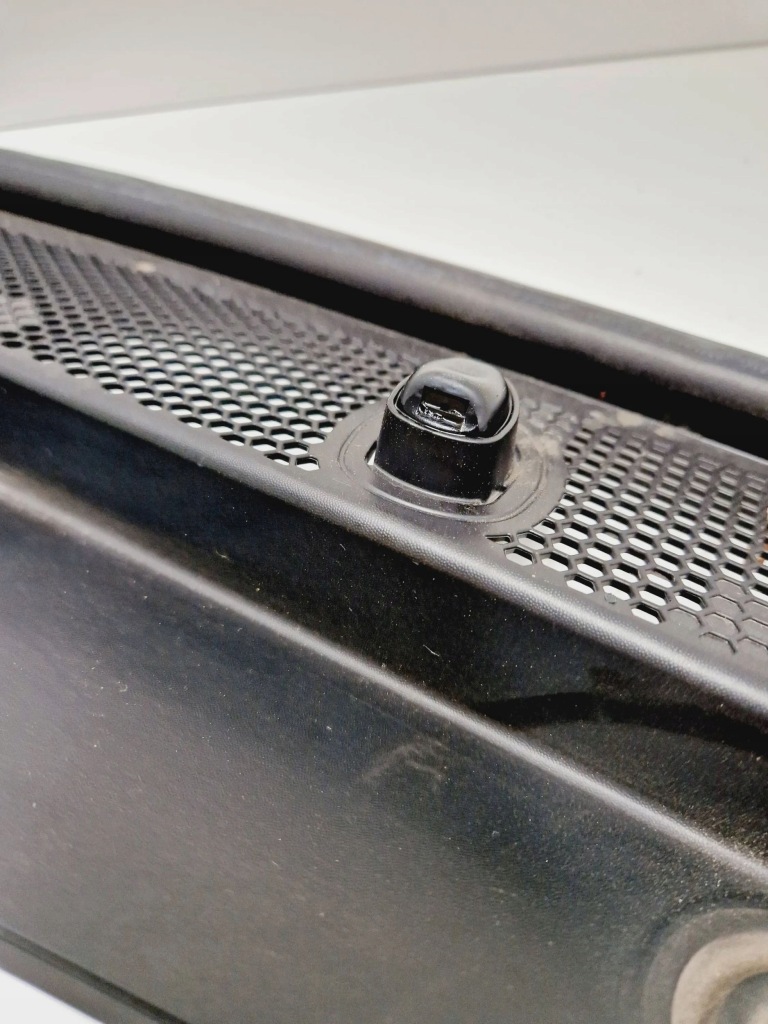 Peugeot 308 2014 жабо передні Зі Шроту