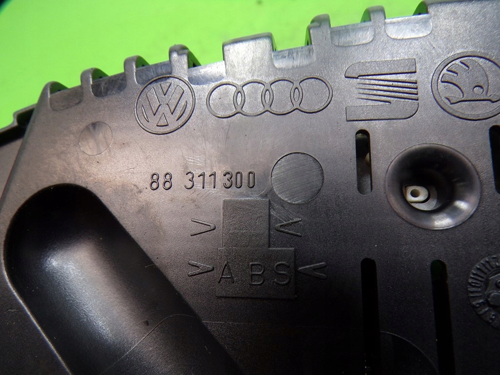 фото №10, Audi a4 b5 лічильник прилади спідометр 8d0919880dx