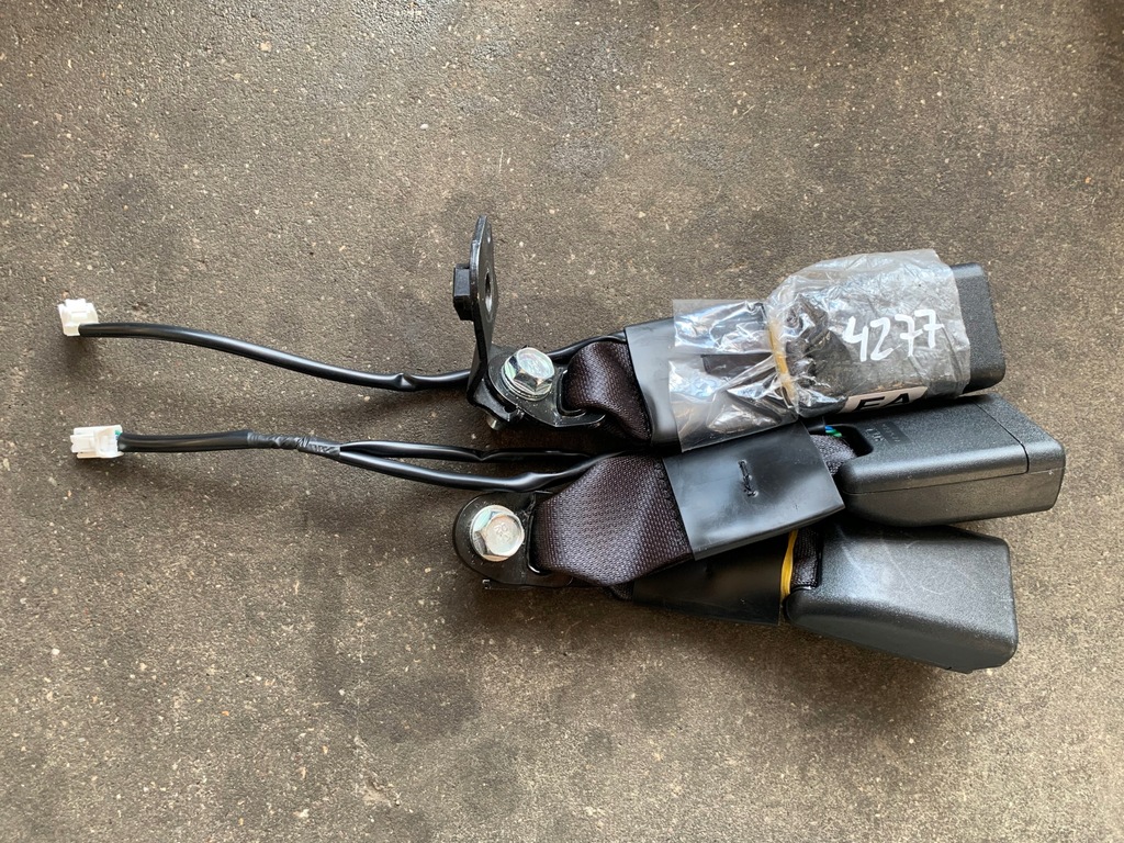 фото №1, Renault koleos ii защёлки ремней задних комплект