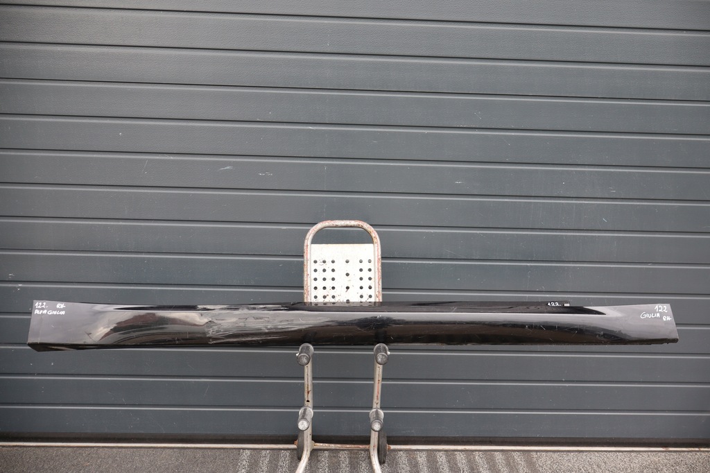 фото №1, Молдинг защита порог порог правая alfa romeo giulia 156107772 2017r