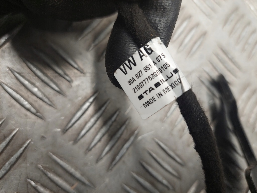 фото №5, Audi q5 sq5 80a827851a задня сторона права ущільнювачі