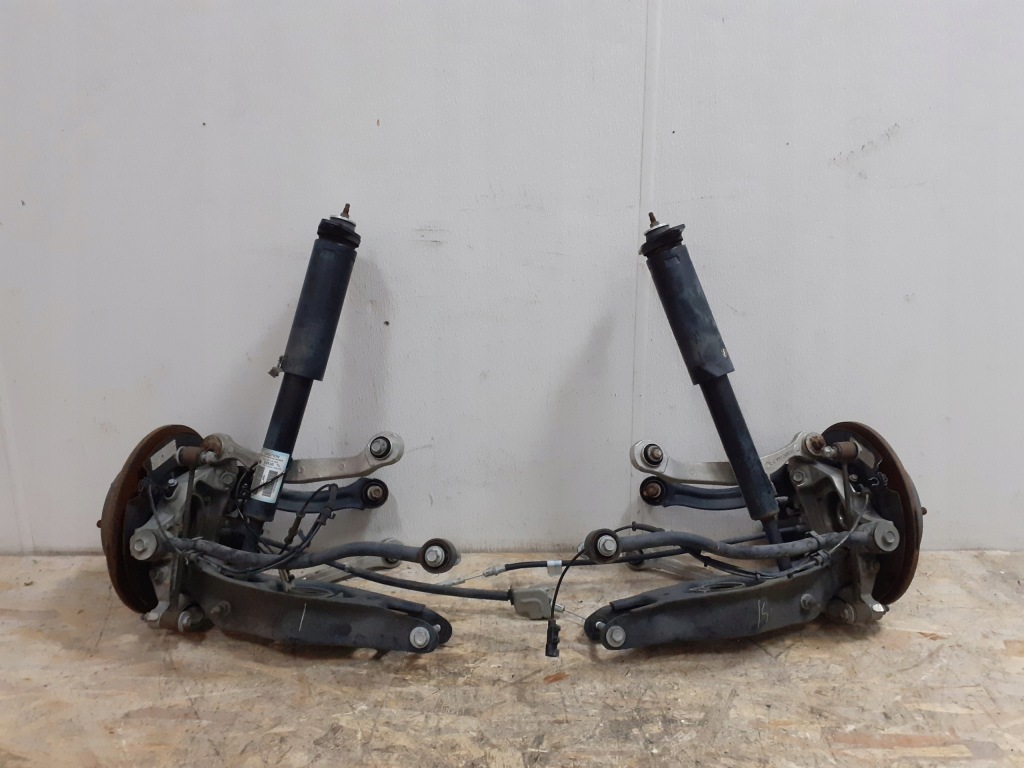 фото №1, Challenger 2015- рычаг амортизатор поворотный кулак левый задняя