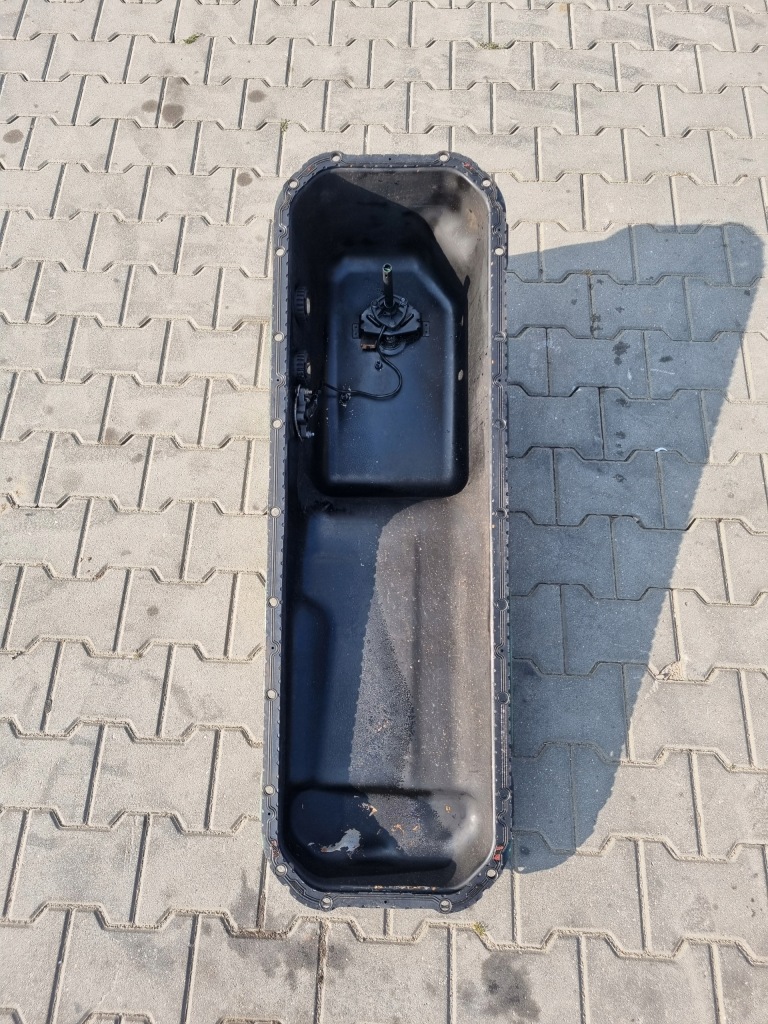 Поддон поддон масляная двигателя металлическая volvo fh fm renault dxi kerax с Разборки