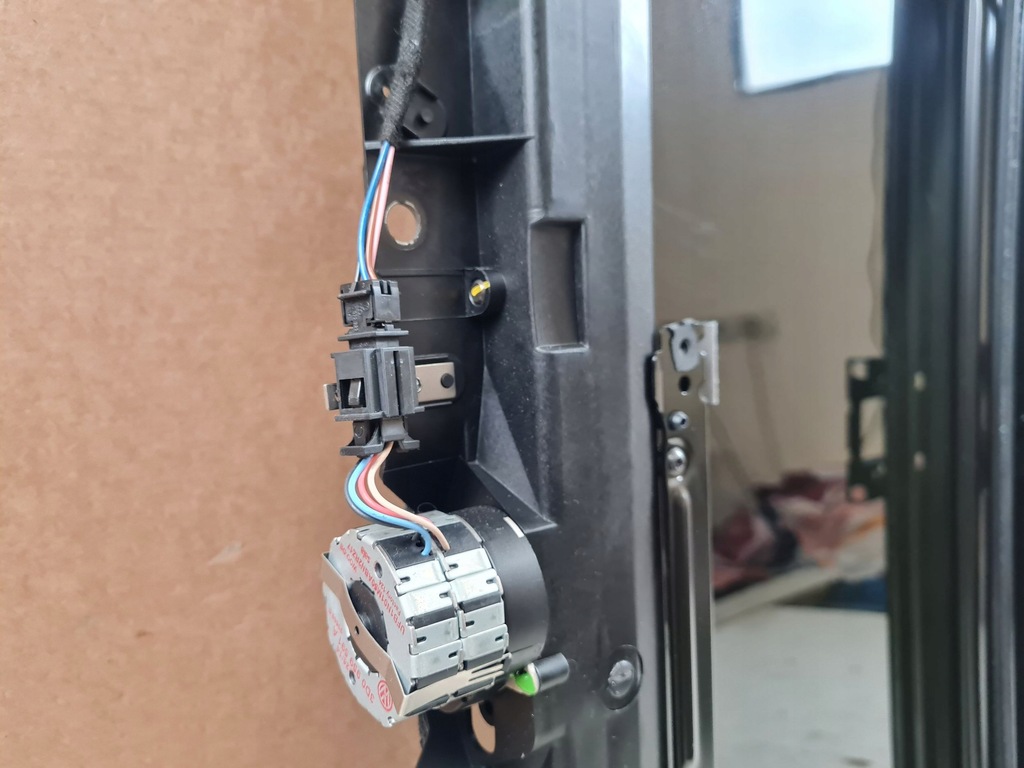 фото №13, 2015 bentley flying spur люк kompletny 4w0877041