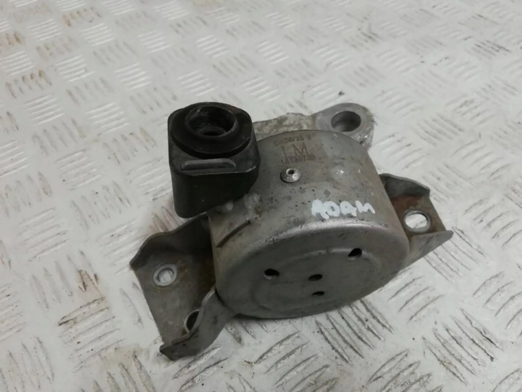 Купити Opel adam кронштейн подушка кронштейн двигуна 13130739