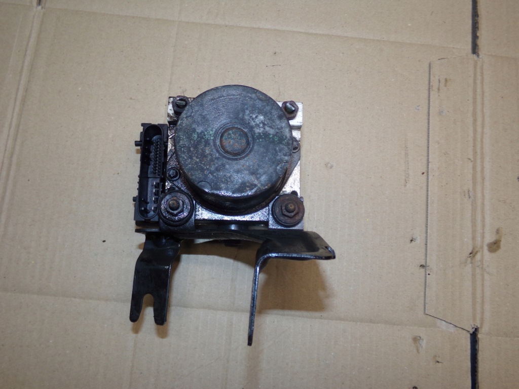 фото №1, Насос abs 0265800319 micra k12