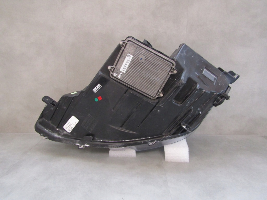 Фара перед tesla s рестайлинг  led 16-20 rh правый  00202039 Доставка