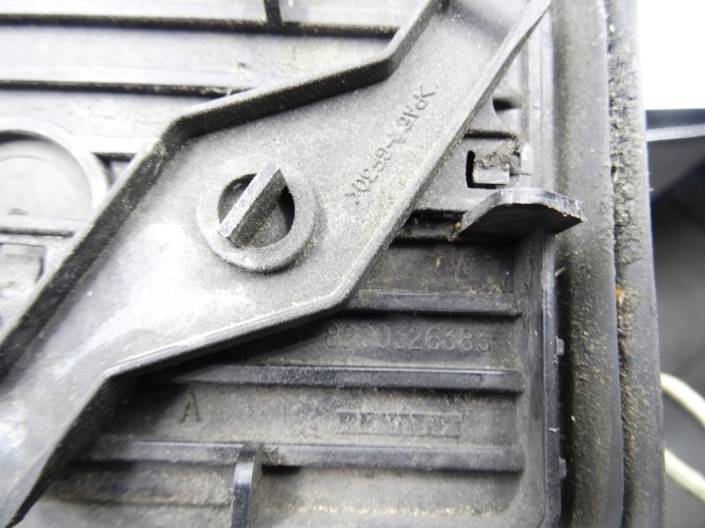 фото №4, Заглушка фільтра салонний 8200326383 renault scenic ii опис !