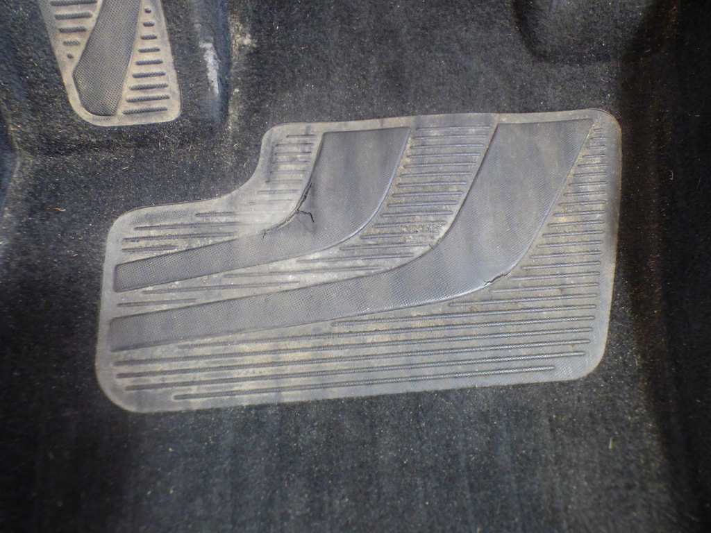 фото №5, Обшивка коврик салона правая левая europa fiat tipo ii