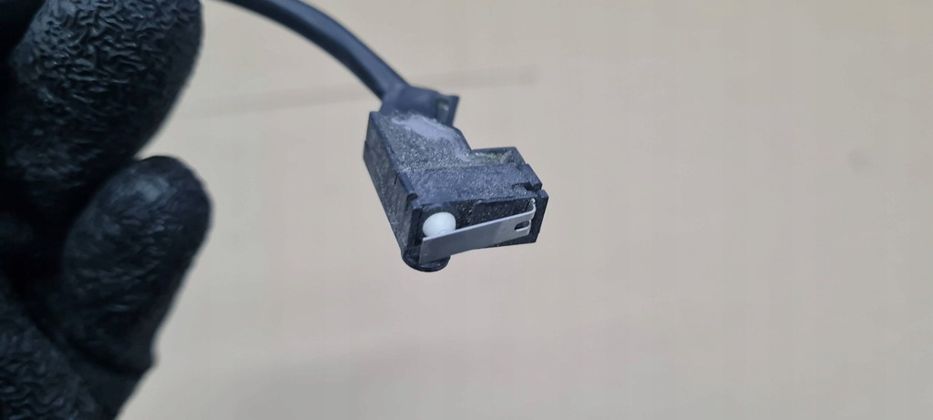 фото №12, Sq8 4m rsq8 q8 перемикач замка капот штекер колодка 8d0973822 a4 b9 8w q7