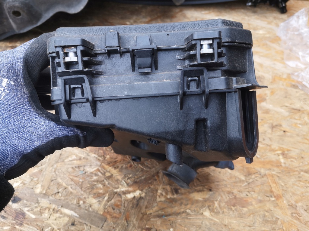 фото №6, Renault talisman megane iv корпус запобіжників