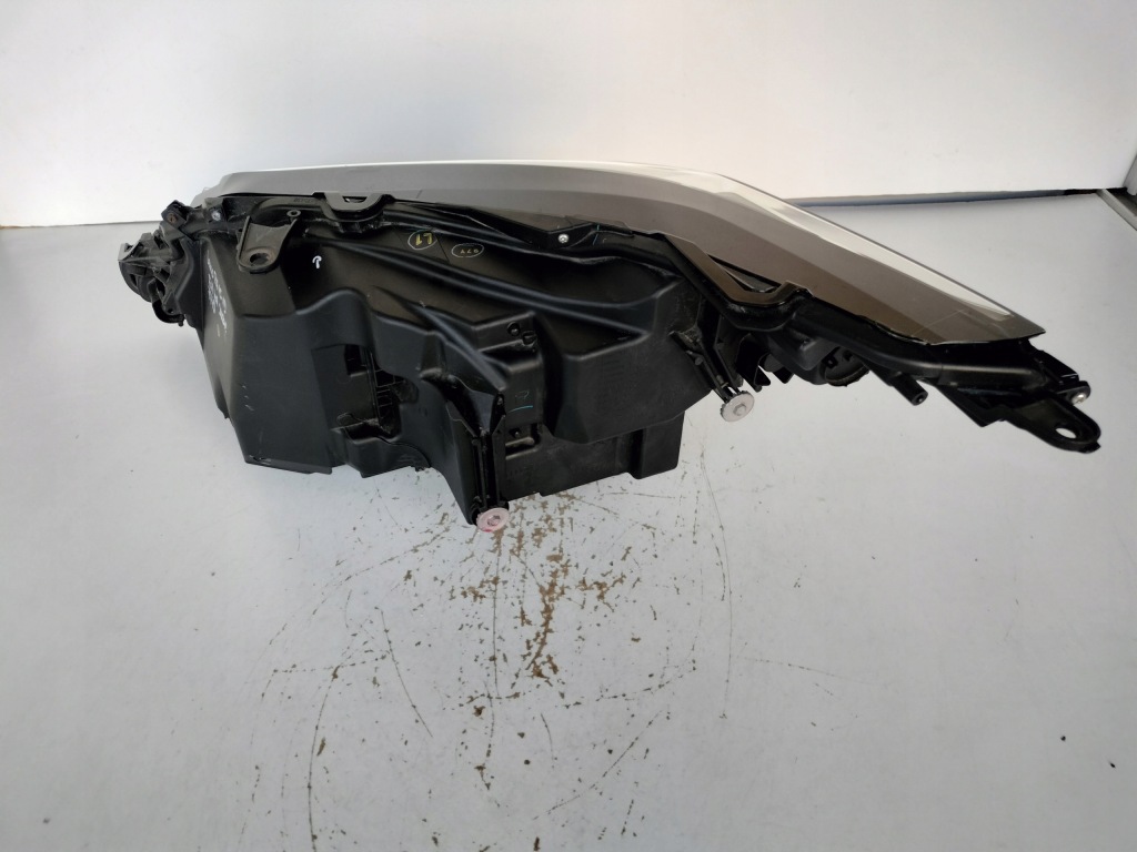 Лампа права фара lexus rx 15-19 full led в Україні