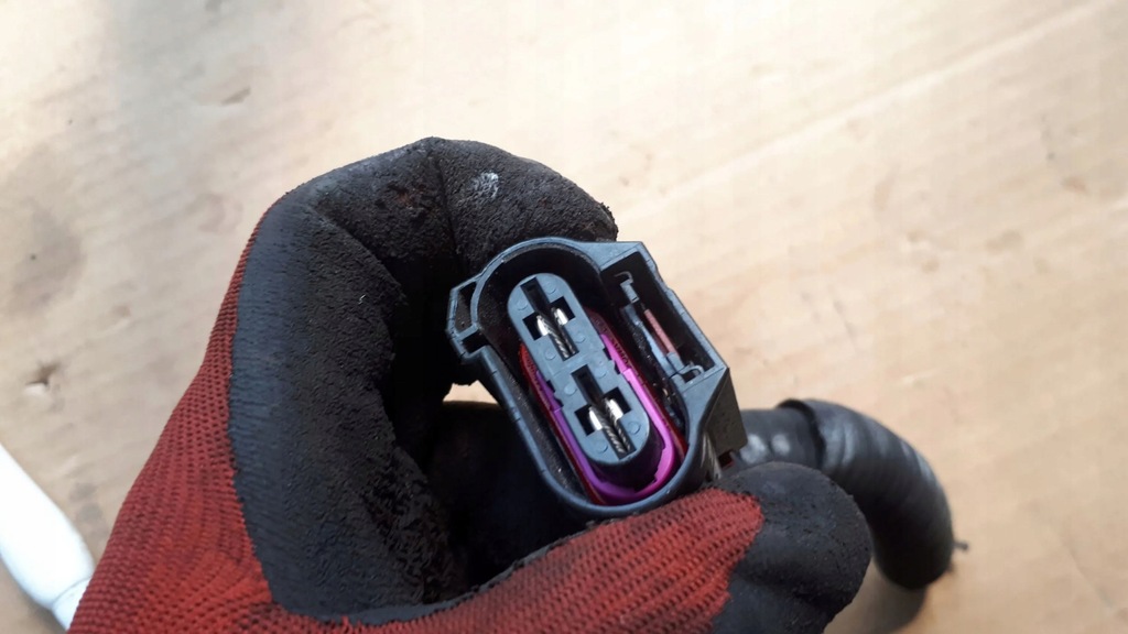 фото №6, A4 b9 8w штекер wentylayorów 4g0906234a a5 8w q5