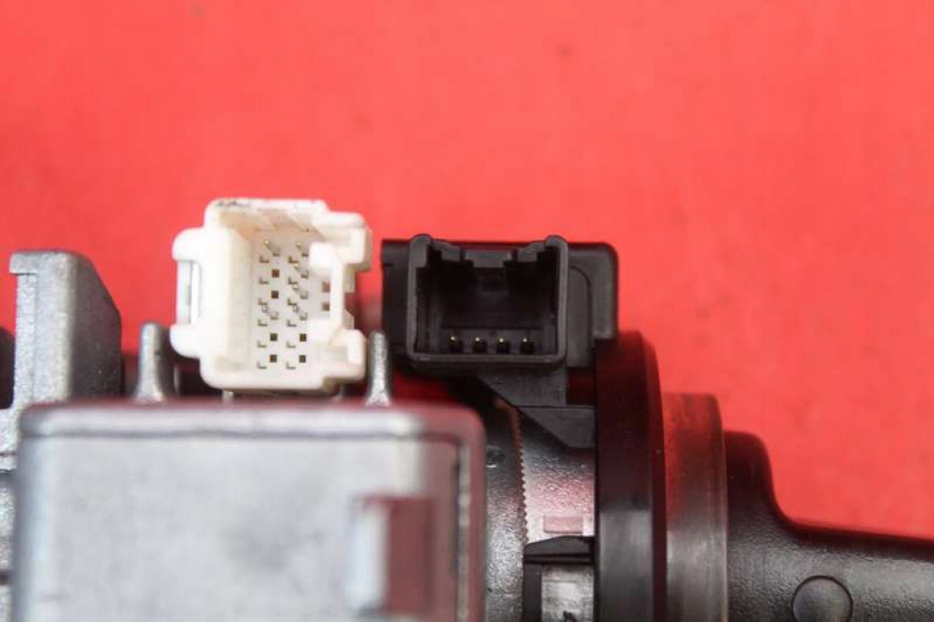 фото №6, Замок зажигания ключ d46166938b mazda cx-7 2.2 citd 173 km 09-12