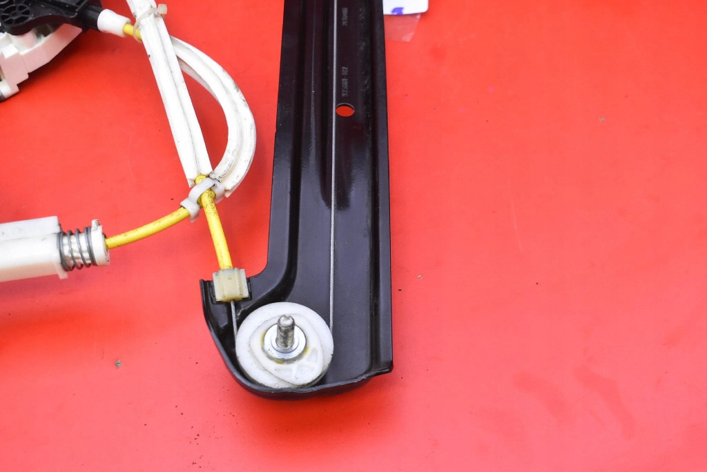 фото №11, Подъемник стекло правый задняя 935670-103 mercedes cla c117 13-16