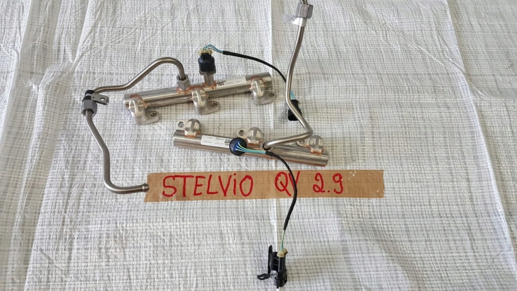 Купити Молдинг упорскування alfa romeo stelvio 2.9