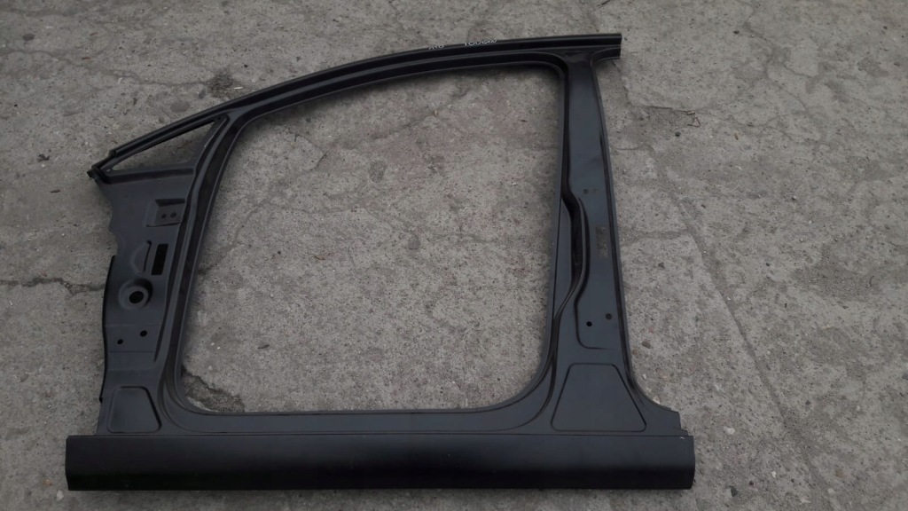 фото №2, Поріг обшивка ліва vw touran 2010-15 rok