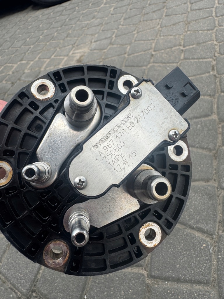 Маслоприймач маслоприймач датчик adblue mercedes atego 3 e6 a9674708024 Недорого