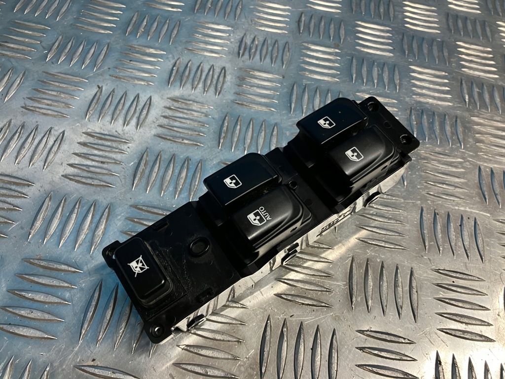 фото №1, Hyundai i20 2012 r панель перемикач вікон 202008158