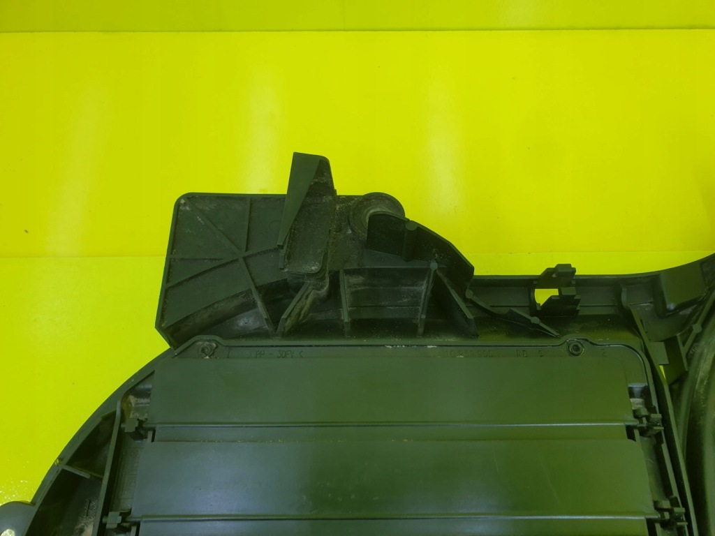 Корпус вентиляторов радиатора audi a6 c6 2.4 2.8 3.2 fsi 4f0121003m Киев