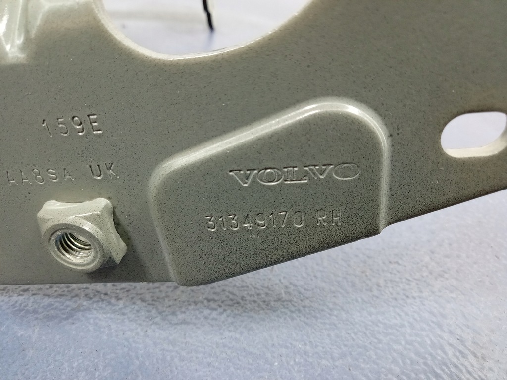 фото №5, Volvo s60 ii петля кришки задня правий 31349170