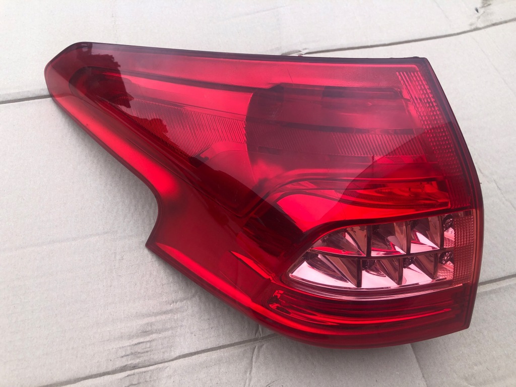 фото №1, Задняя левая лампа citroen c5 ii kombi 2008-2014