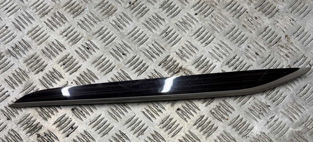 фото №1, Молдинг дверная dekor lexus nx 300h 67782-78030 / 40