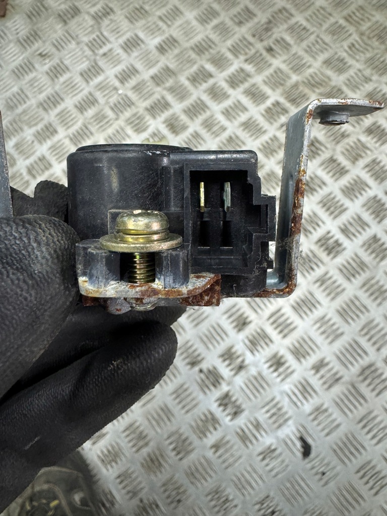 фото №12, Привод замка дверь правый задняя mitsubishi pajero ii mb669754 2pin