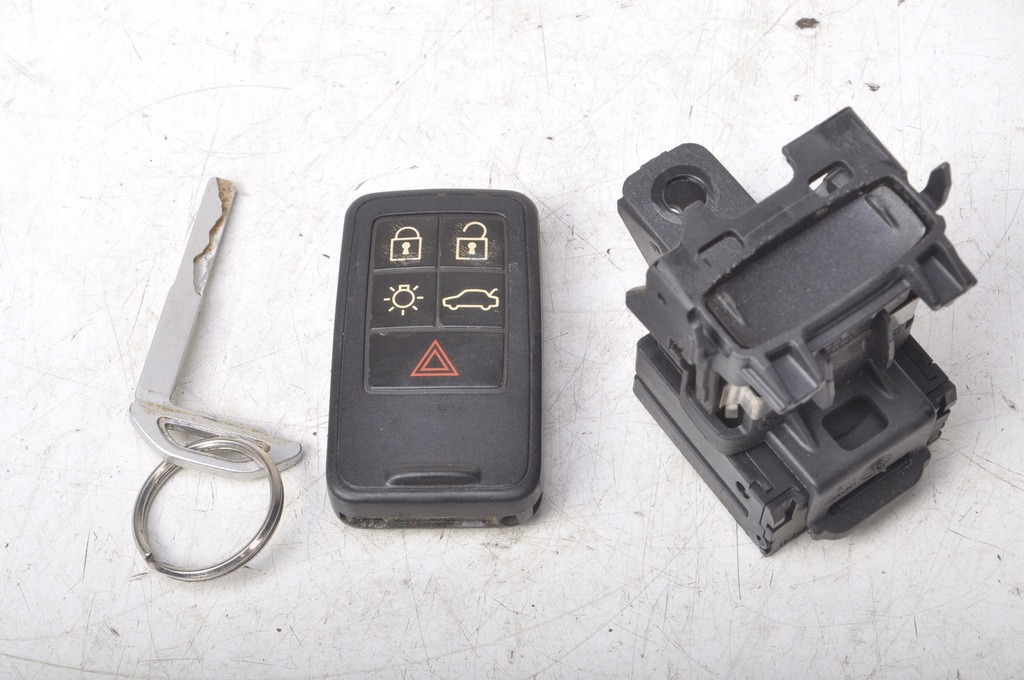 фото №1, Volvo v40 ii замок запалювання ключ 30659639