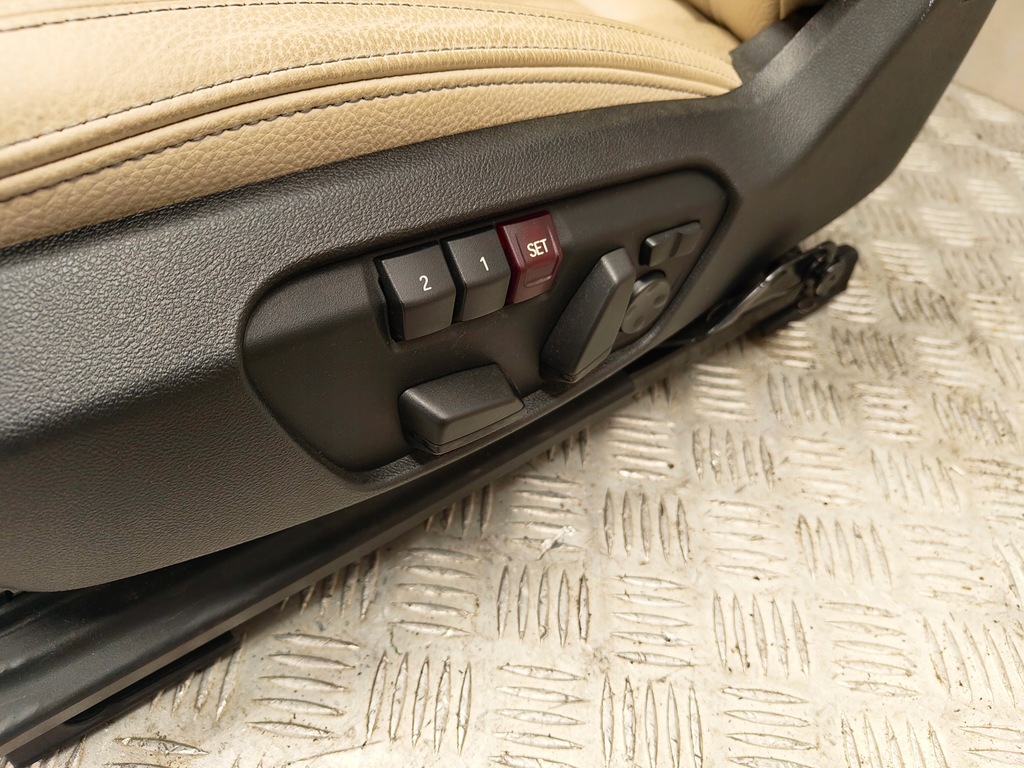 фото №5, Bmw x1 f48 середина сидіння заднє сидіння обшивки оббивка шкіра електрика пам'ять