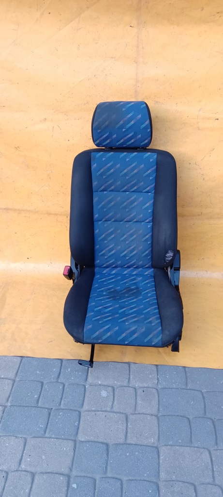 Сиденье левое  перед mercedes w202 95-00r niebiesko чёрный . Киев