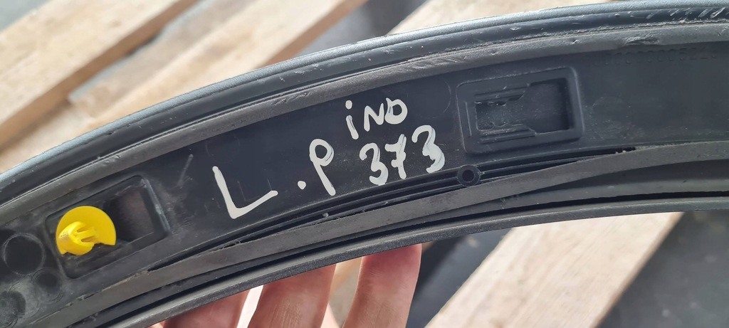 фото №10, Sq8 4m q8 молдинг накладка крила права правий перед ls9r 4m8853717j