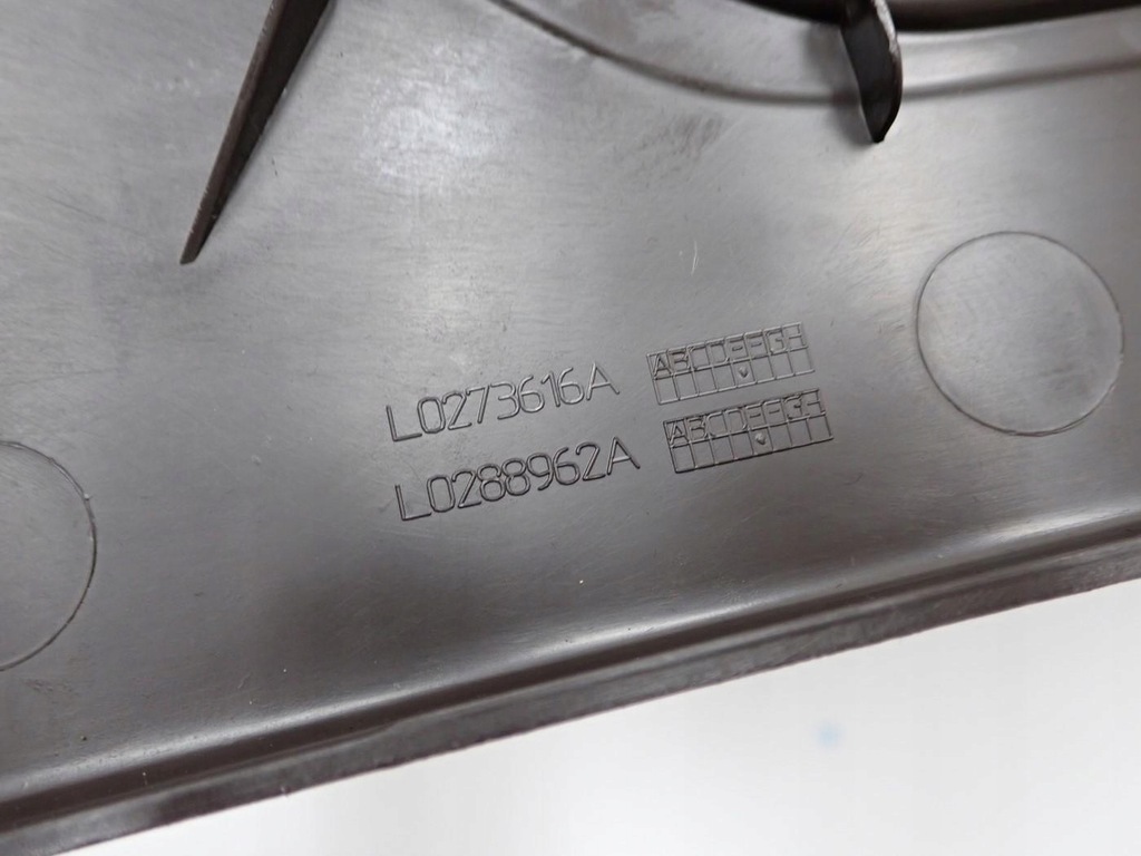 фото №7, Молдинг защита порог порог правый задняя j8a2-13244-a jaguar f-pace x761 20r