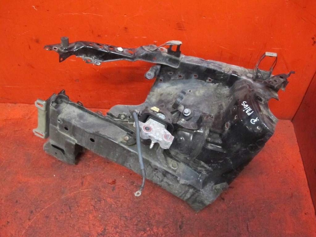 фото №1, Toyota prius 3 iii w3 чверть підкрилок лонжерон права перед передня 202